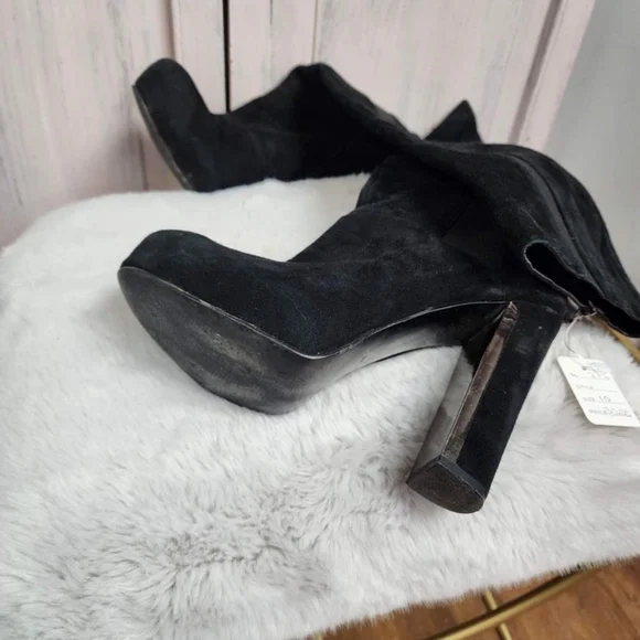 Guess Boots - Picture 3 of 3